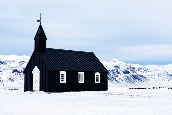 Schöne Minimalistische Ansicht Der Schwarzen Budir Kirche Auf Der Halbinsel — Stockfoto