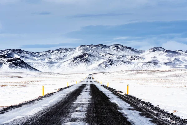 Indrukwekkend Besneeuwd Landschap Aan Ringweg Ijsland — Stockfoto