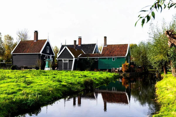 Malerischer Blick Auf Traditionelle Häuser Kanal Historischen Dorf Zaanse Schans — Stockfoto