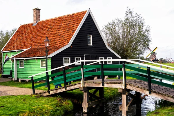 Malerischer Blick Auf Traditionelle Häuser Kanal Historischen Dorf Zaanse Schans — Stockfoto