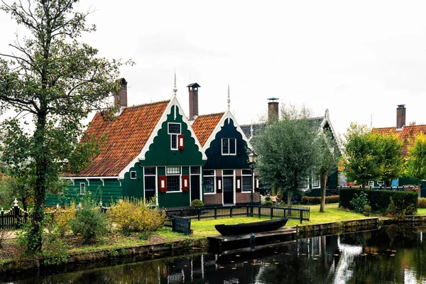 Schilderachtig Uitzicht Traditionele Huizen Aan Het Kanaal Het Historische Dorp — Stockfoto