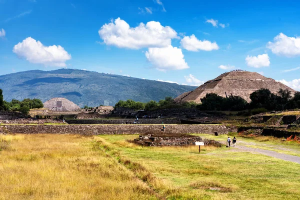 Meksika Daki Teotihuacan Antik Mezoamerikan Şehrinin Meksika Vadisi Ndeki Piramitlerinin — Stok fotoğraf