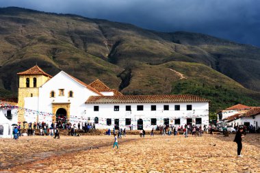VILLA DE LEYVA, COLOMBIA - 12 Kasım 2019: Boyaca Bölgesi, Kolombiya, Güney Amerika 'daki Villa de Leyva' nın eski cennet şehri
