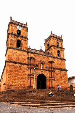 BARICHARA, COLOMBIA - 13, 2019: Santander, Kolombiya 'nın Barichara kentinin manzarası. Barichara popüler bir turizm merkezi ve hafta sonu geçidi. Seçici odak