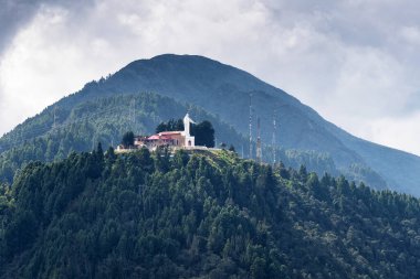 Bogota 'yı çevreleyen dağlar (Monseratte zirvesinde), Kolombiya