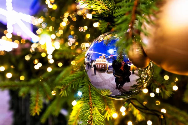 Imagem Uma Bugiganga Árvore Natal Tradicional — Fotografia de Stock