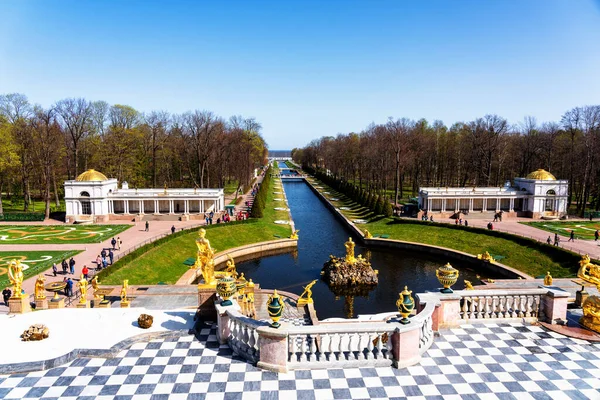 Peterhof Rússia Abril 2019 Grande Cascata Petergof São Petersburgo Rússia — Fotografia de Stock