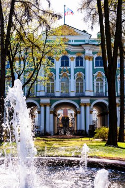 Saint Petersburg, Rusya 'daki Kış Sarayı manzarası. İçinde Hermitage Müzesi var.