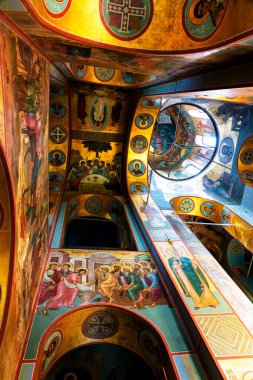 Veliky Novgorod, Rusya 'daki Aziz George Manastırı. Ilmen Gölü yakınlarındaki Volkhov Nehri 'nin kaynağında yer alıyor..