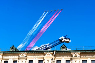 MOSCOW, RUSSIA - 4 Mayıs 2019: Sukhoi Su-25 savaş uçakları Zafer Günü (Den Pobedy) hava gösterisine hazırlanıyor