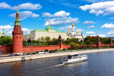 Köprüden Moskova Kremlin manzarası, Rusya