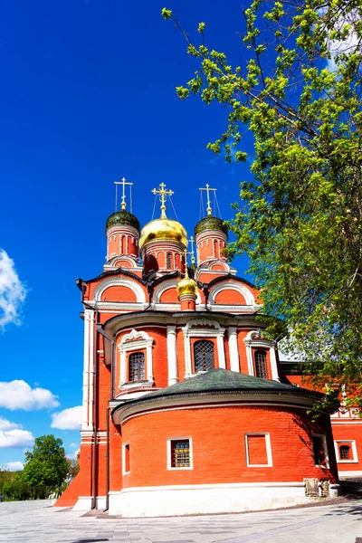 Chiesa San Giorgio Vittorioso Intercessione Della Santissima Theotokos Sulla Collina — Foto Stock