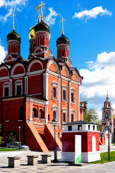 Chiesa San Giorgio Vittorioso Intercessione Della Santissima Theotokos Sulla Collina — Foto Stock