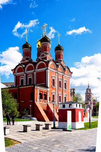 Chiesa San Giorgio Vittorioso Intercessione Della Santissima Theotokos Sulla Collina — Foto Stock