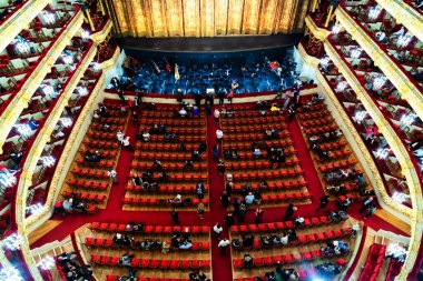 MOSCOW, RUSSIA - 3 Mayıs: Bolşoy Tiyatrosu, 1895 yılında mimar Alberto Cavos tarafından yapılan Moskova, Rusya 'daki tarihi bir bale ve opera tiyatrosu..