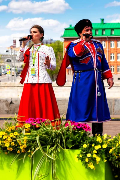 モスクワ ロシア 5月5 2019 モスクワ祭りで曲を演奏するアーティスト モスクワ春のカペラ — ストック写真