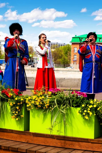 Москва Россия Мая 2019 Года Артисты Исполняют Песню Московском Фестивале — стоковое фото