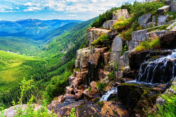 Krkonose 'de Pancava Şelalesi, Dev Dağlar, Karkonosze (Çekçe Krkonose) Dağları, Çek Cumhuriyeti