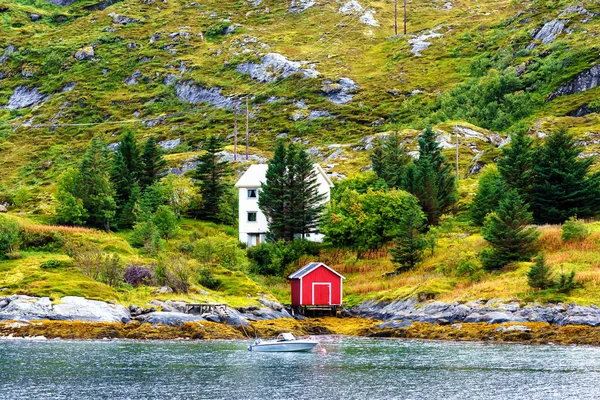 Typický Pohled Záliv Lofoten Scéna Krásného Idylického Dne Lofotenské Ostrovy — Stock fotografie