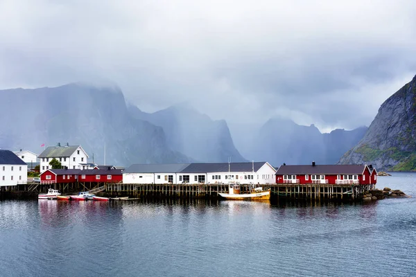 Famous Tourist Attraction Hamnoy Fishing Village Lofoten Islands Norway Red — Stock Photo, Image