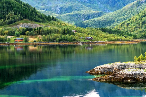 Une Vue Typique Sur Lac Lofoten Scène Une Belle Journée — Photo
