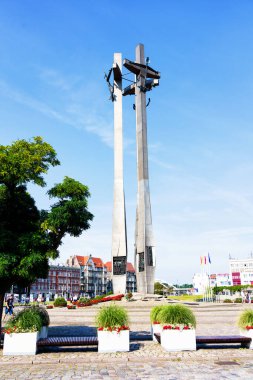GDANSK, POLAND - 29 AUG 2019: Düşen Tersane İşçileri Anıtı, Dayanışma Merkezi (Avrupa Dayanışma Merkezi), Gdansk, Polonya.