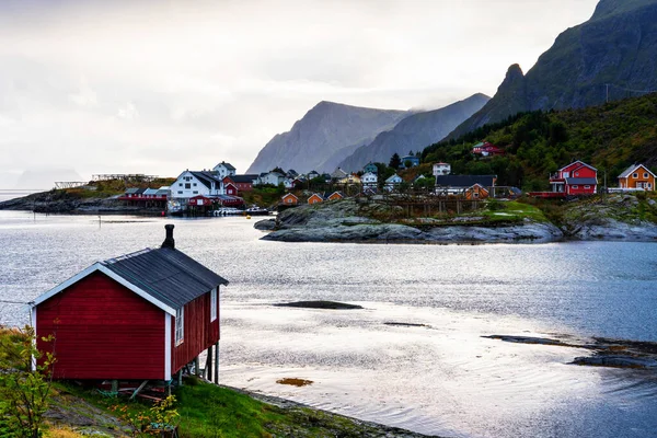 Paysage Côtier Norvégien Avec Une Maison Rouge Typique Les Maisons — Photo