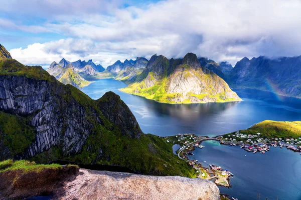 Sunny Aerial Panoramic View Stunning Mountains Village Reine Lofoten Islands — Stock Photo, Image