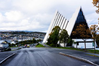 TROMSO, NORway - 12 Eylül 2019 Norveç 'teki Tromso Kuzey Kutup Katedrali