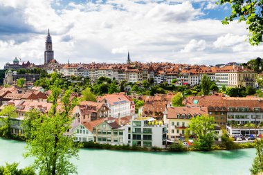 İsviçre 'nin başkenti muhteşem eski Bern' e panoramik manzara