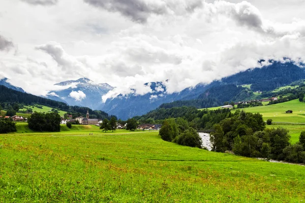 Grigioni Kantonundaki Sviçre Alp Panoraması — Stok fotoğraf