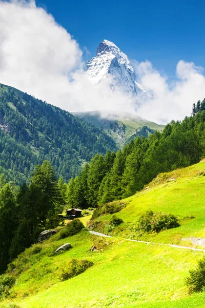 Cabaña Solitaria Cerca Del Monte Matterhorn Zermatt Suiza — Foto de Stock