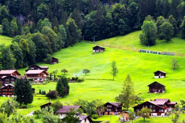 İsviçre 'deki Lauterbrunnen Vadisi