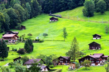 İsviçre 'deki Lauterbrunnen Vadisi