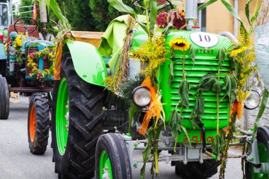 GOCZALKOWICE, POLAND - 14 EYLÜL: Hasat festivalinde eski tarım makinelerinin sergilenmesi, Silezya, Polonya.
