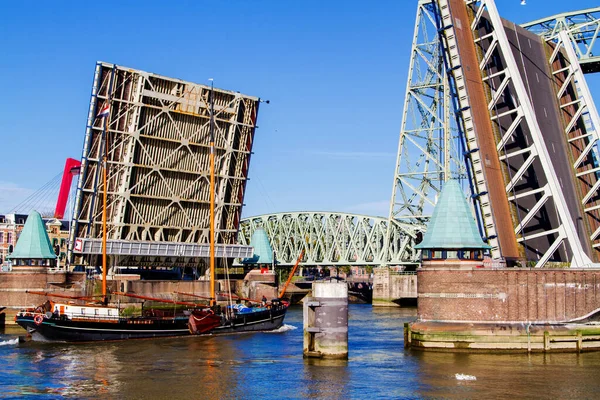 Rotterdam Netherlands November Old Drawbridge Upright Position While Sail Ship — Stock Photo, Image