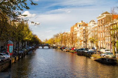 AMSTERDAM, NETHERLANDS - 10 Kasım 2014 'te Amsterdam, Hollanda, Avrupa' da güzel evler.