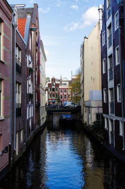 AMSTERDAM, NETHERLANDS - 10 Kasım 2014 'te Amsterdam, Hollanda, Avrupa' da güzel evler.