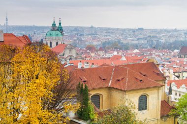 Prag Şatosu 'ndan panoramik manzara Hradczany, Çek Cumhuriyeti