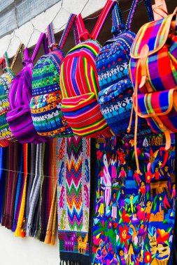 Orta Amerika, Guatemala 'da üretilen el yapımı el yapımı bozuk para çantası.