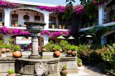 Otel verandası, Chichicastenango, Guatemala, Orta Amerika
