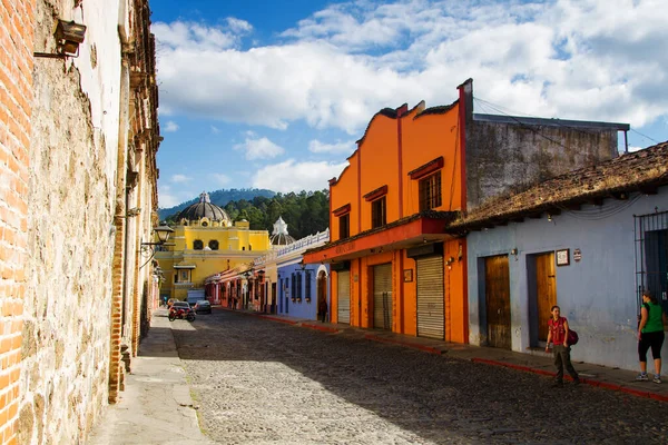 Antigua Guatemala Abril Vista Dos Edifícios Coloridos Coloniais Antígua Guatemala — Fotografia de Stock