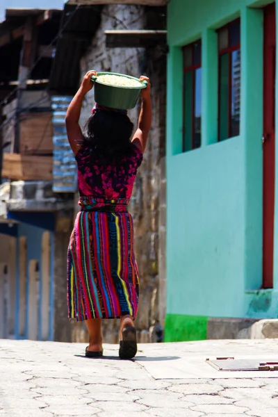 San Pedro Laguna Guatemala Abril Mujer Vestida Con Ropa Tradicional — Foto de Stock