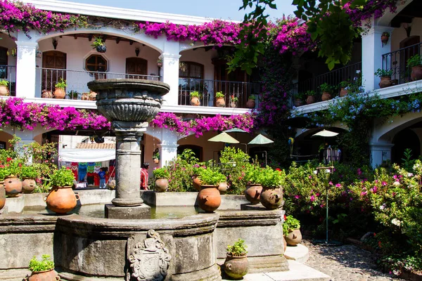 グアテマラ チチカセンゴのホテル パティオ — ストック写真
