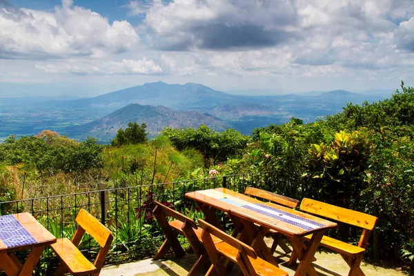 Salvador Vista Dal Giardino Del Ristorante — Foto Stock