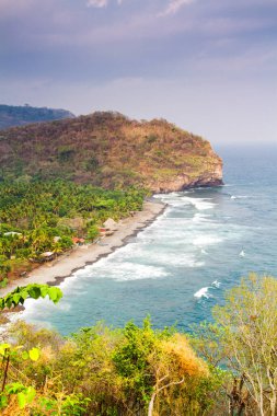 El Salvador, Pasifik Sahili 'nde küçük bir sahil manzarası