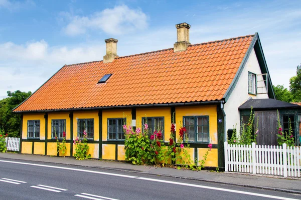 Svaneke Danmark Juni Gammelt Bindingsværkshus Svaneke Bornholm Danmark 2014 Stammehuse - Stock-foto