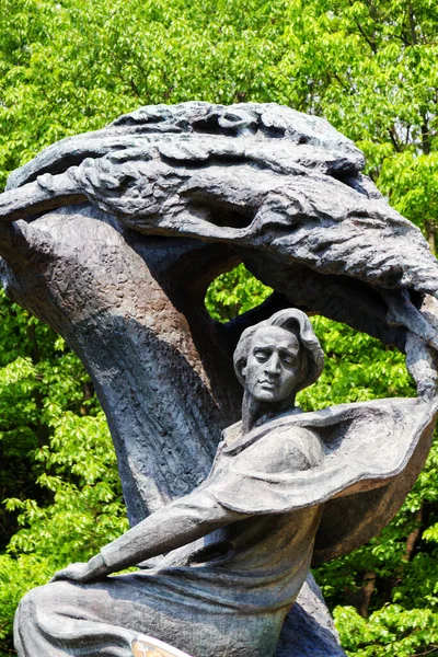 Aviso Polónia Maio 2015 Monumento Chopin Parque Público Lazienki Varsóvia — Fotografia de Stock