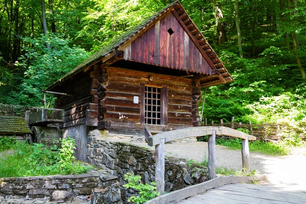 Alte Blockhütte Einem Ethnographischen Freilichtmuseum Krosno Polen Heritage Park Befindet — Stockfoto