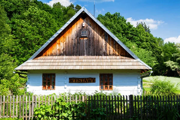 Ancienne Cabane Rondins Dans Musée Ethnographie Plein Air Krosno Pologne — Photo